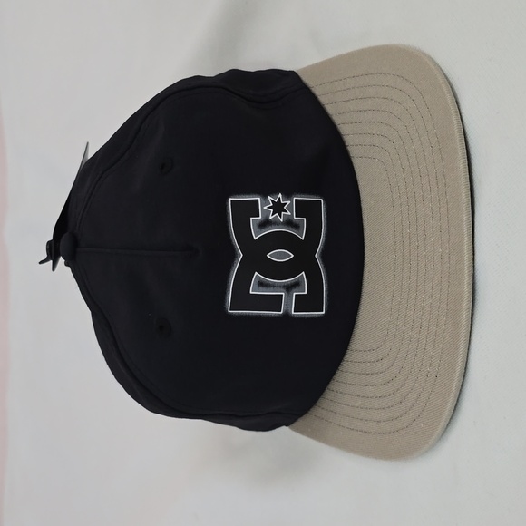 DC Hat - Picture 2 of 16